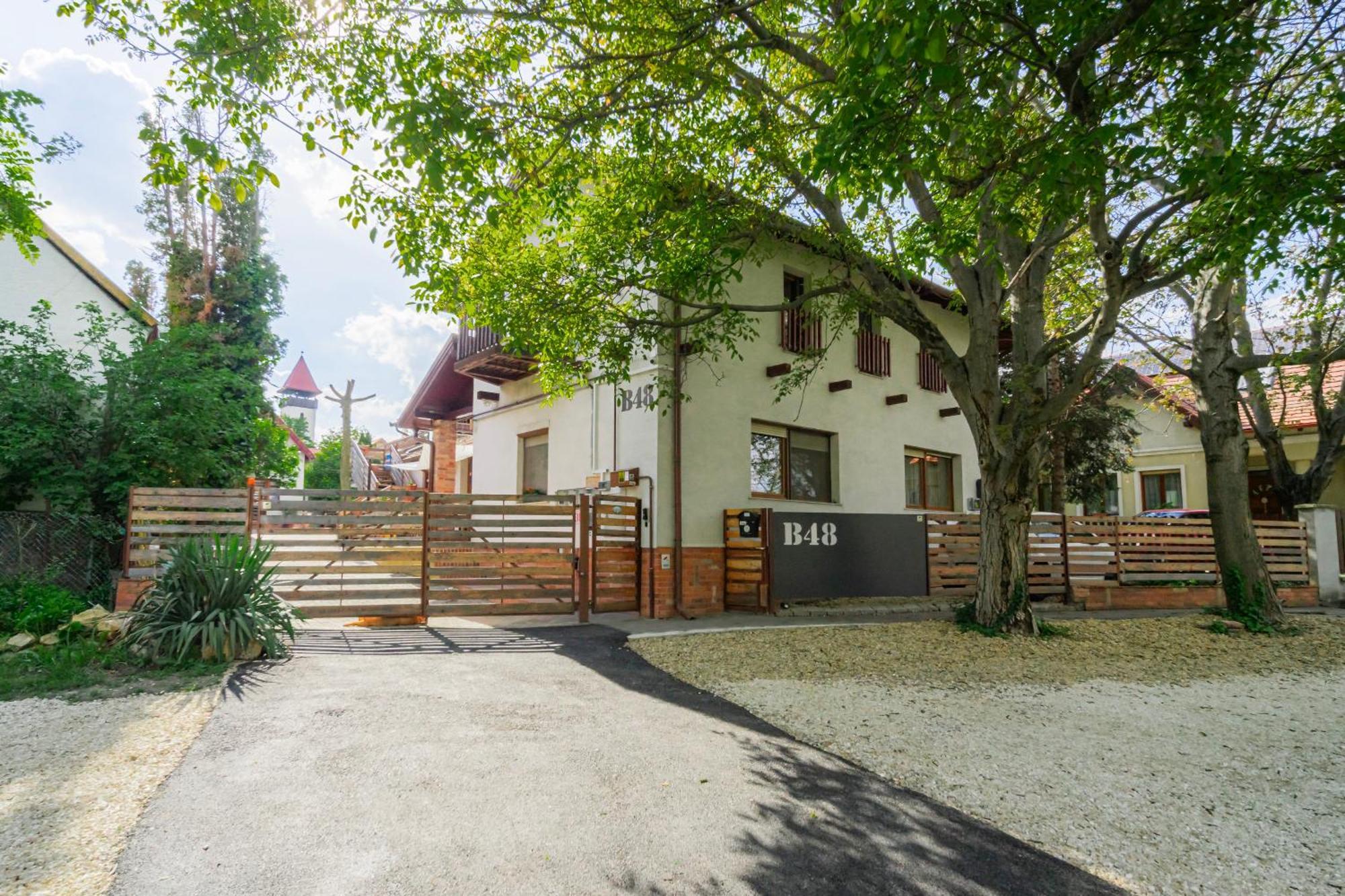 B48 Gardenhouse - A Zoeldben Kenyelmesen Villa Törökbálint Eksteriør billede
